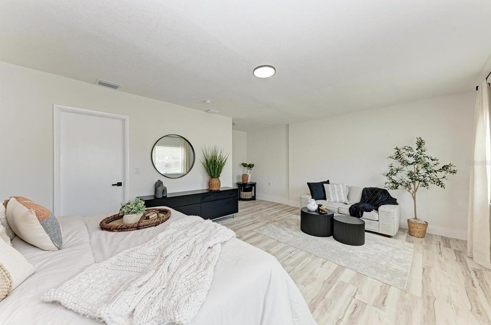 4914 34 Ave, Bradenton FL  34208-6930 exterior