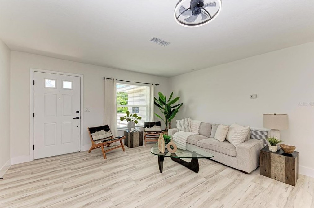 4914 34 Ave, Bradenton FL  34208-6930 exterior