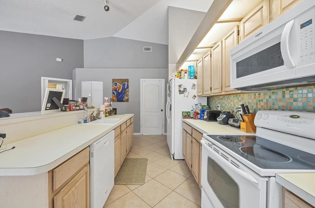 6409 Stone River Rd, Bradenton FL  34203-7817 exterior