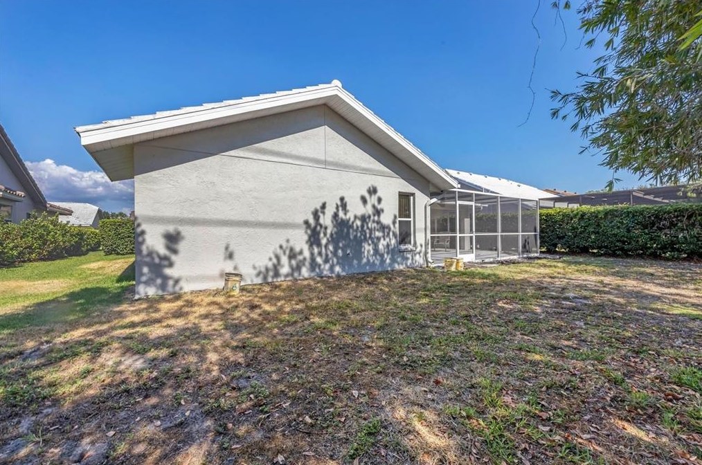 6409 Stone River Rd, Bradenton FL  34203-7817 exterior