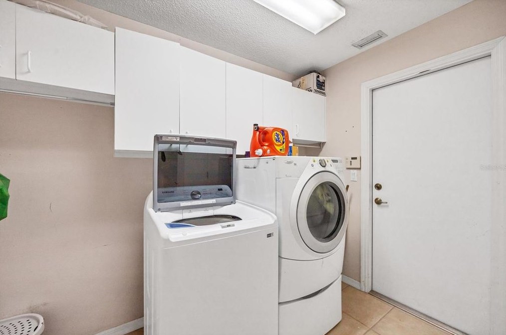 6409 Stone River Rd, Bradenton FL  34203-7817 exterior