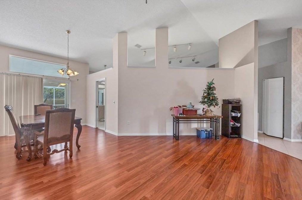 6409 Stone River Rd, Bradenton FL  34203-7817 exterior