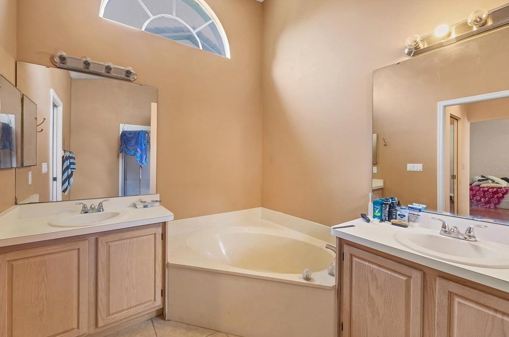 6409 Stone River Rd, Bradenton FL  34203-7817 exterior