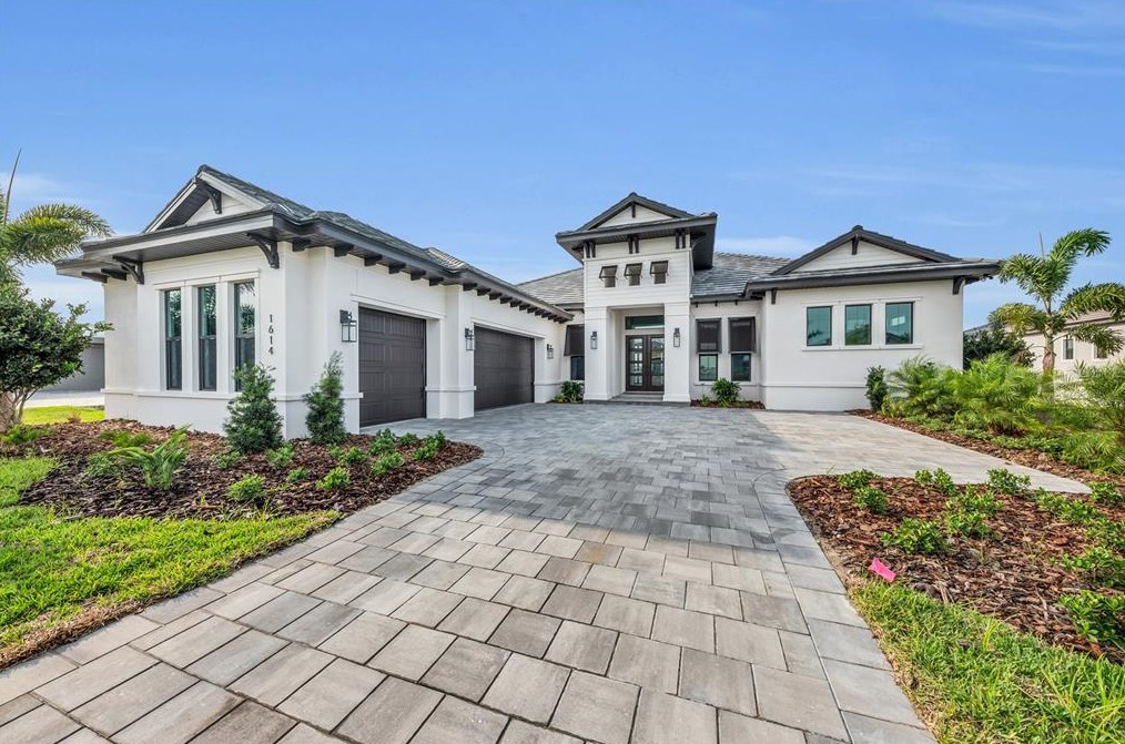 1614 4th St E, Palmetto, FL 34221