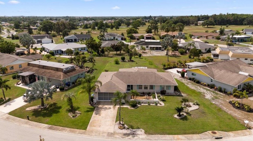 212 Amesbury Cir, Ruskin, FL 33573-5803
