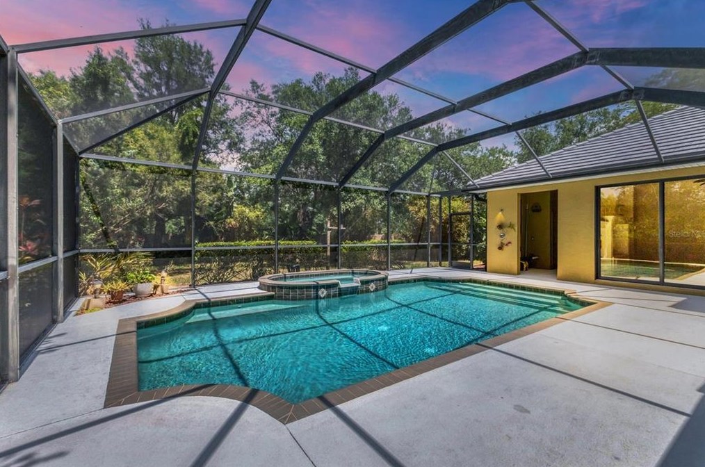 8005 Megan Hammock Way, Sarasota, FL 34240-8244