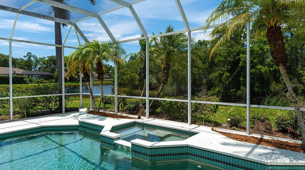 4724 White Tail Ln, Sarasota, FL 34238-5651