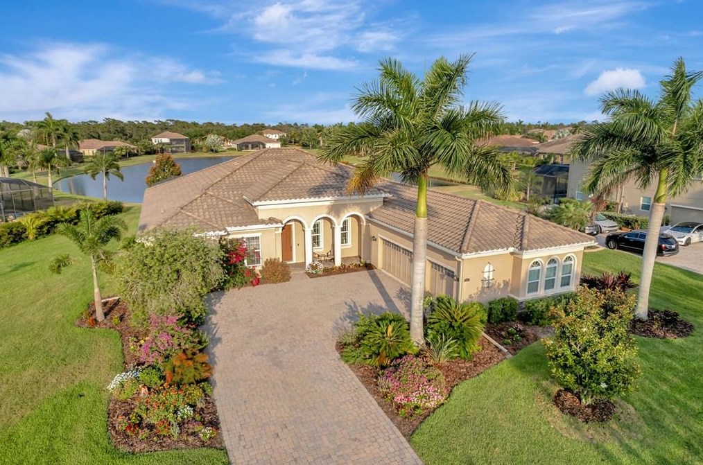 109 170th St, Bradenton, FL 34212-3003