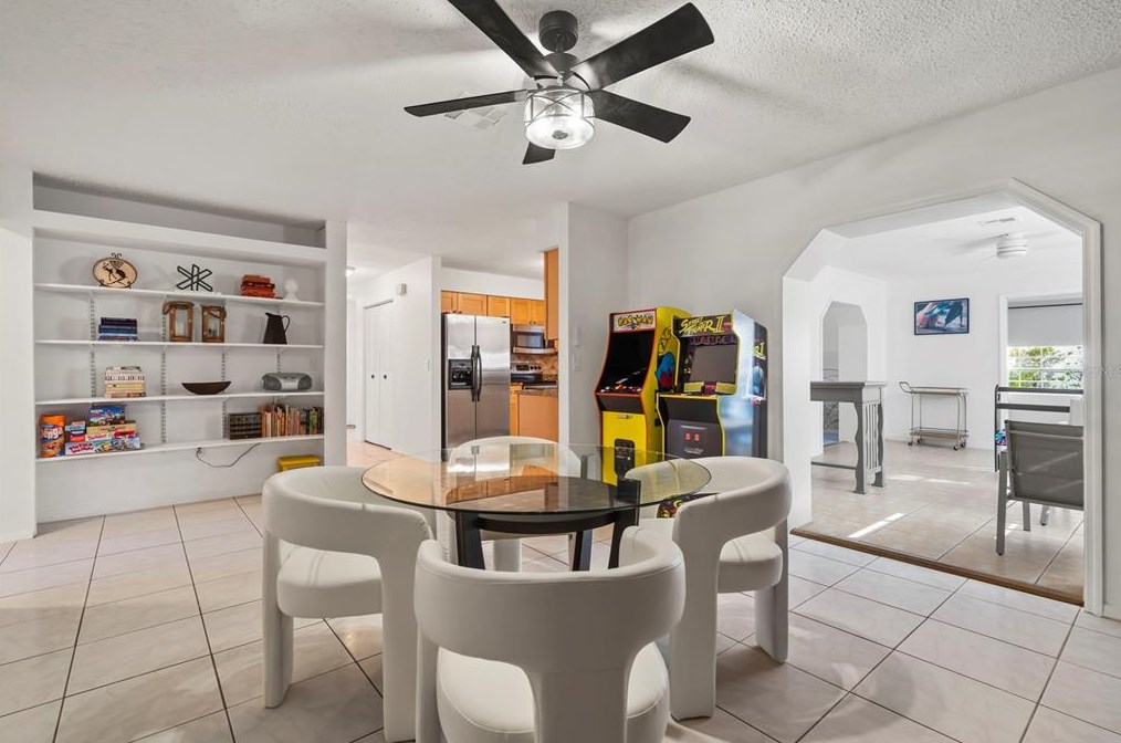 1477 Georgetowne Dr, Sarasota FL  34232-2011 exterior