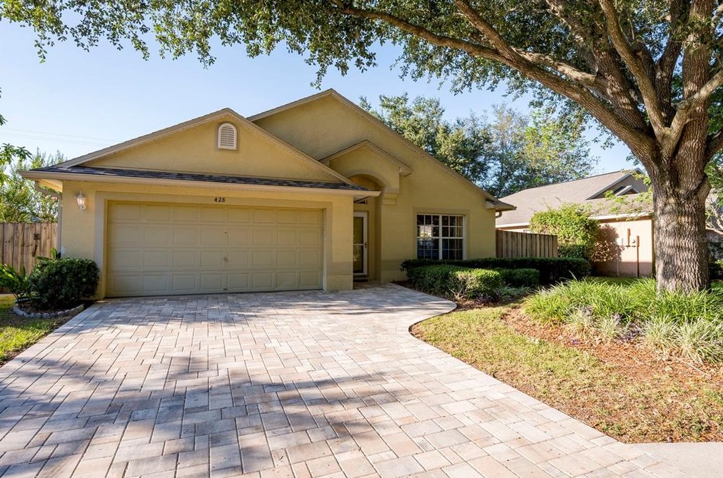 428 Henderson Ave, Seffner, FL 33584-8402