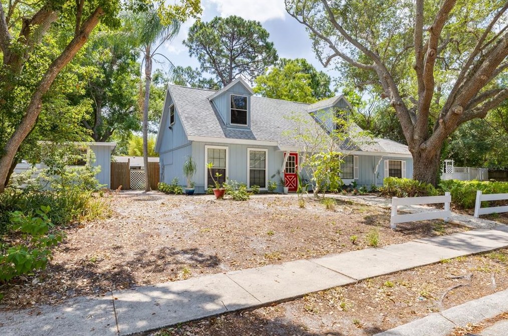2747 Pursell Cir, Sarasota, FL 34232