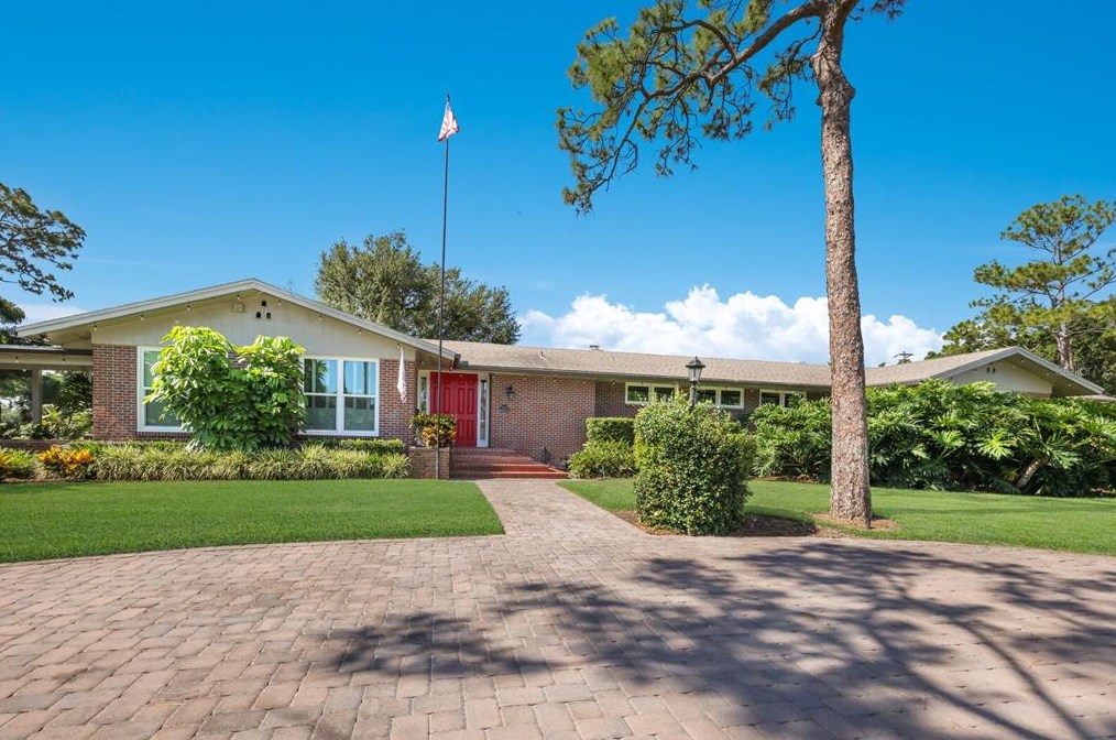 4901 9th Ave, Bradenton, FL 34209-3825
