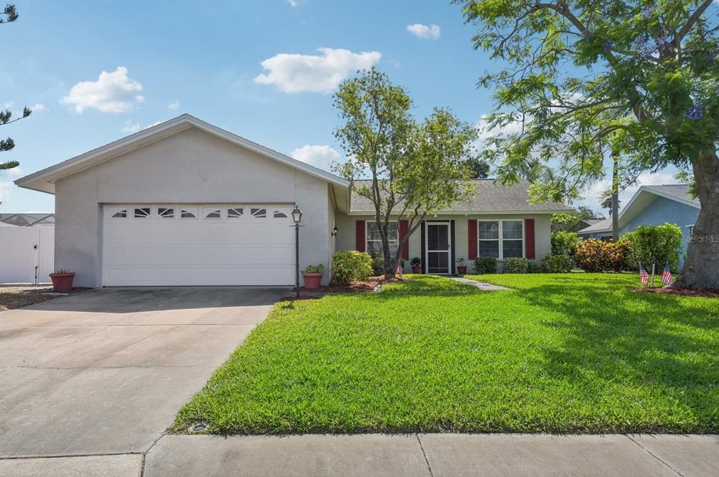 1013 64th St, Bradenton, FL 34209-4511