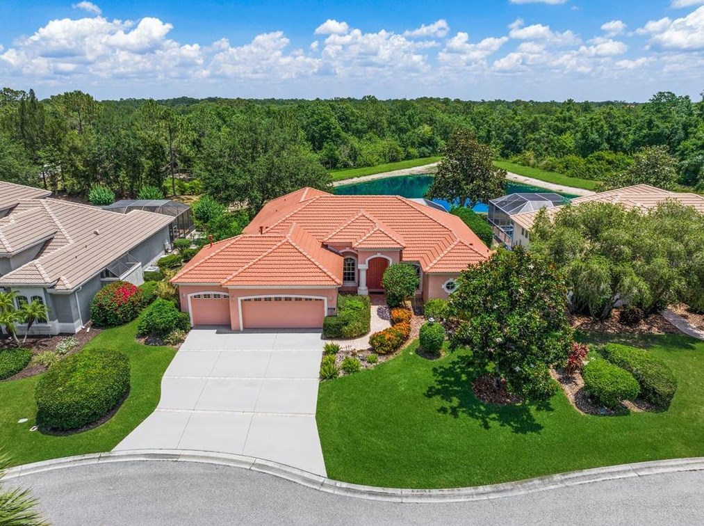 6807 Honeysuckle Trail, Bradenton, FL 34202
