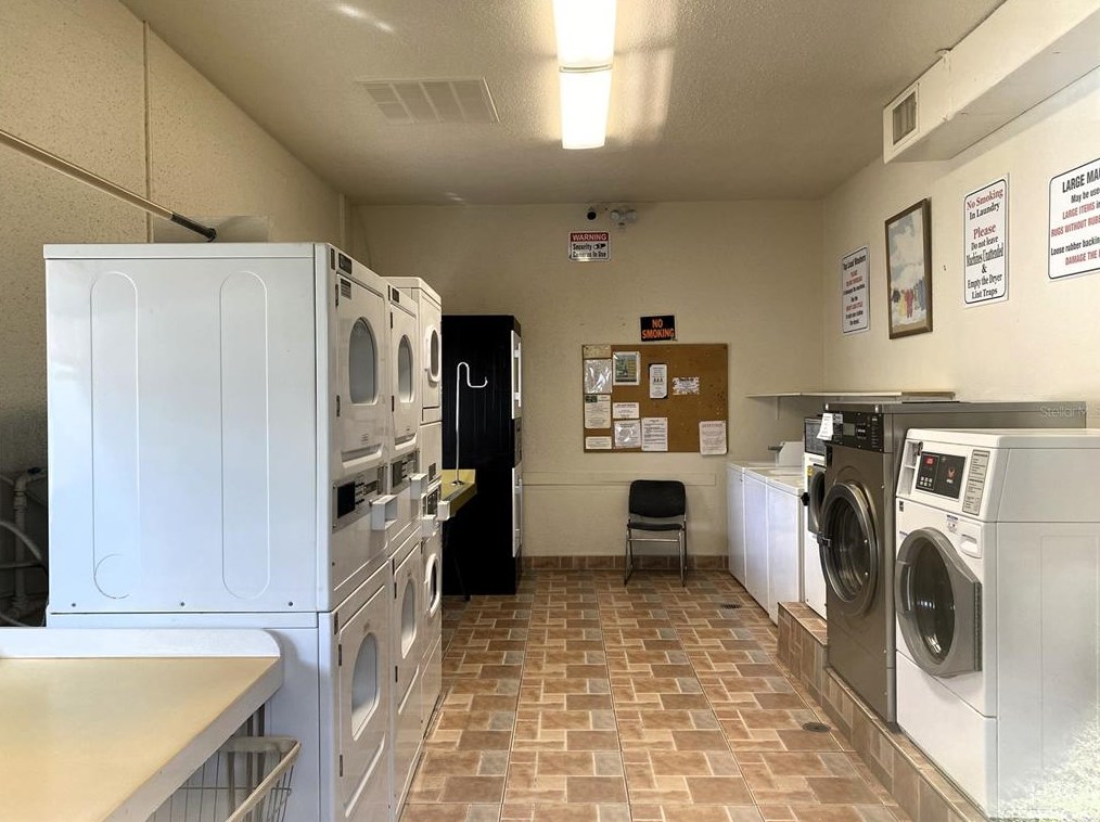 5906 Garden Ln, Bradenton FL  34207-4553 exterior