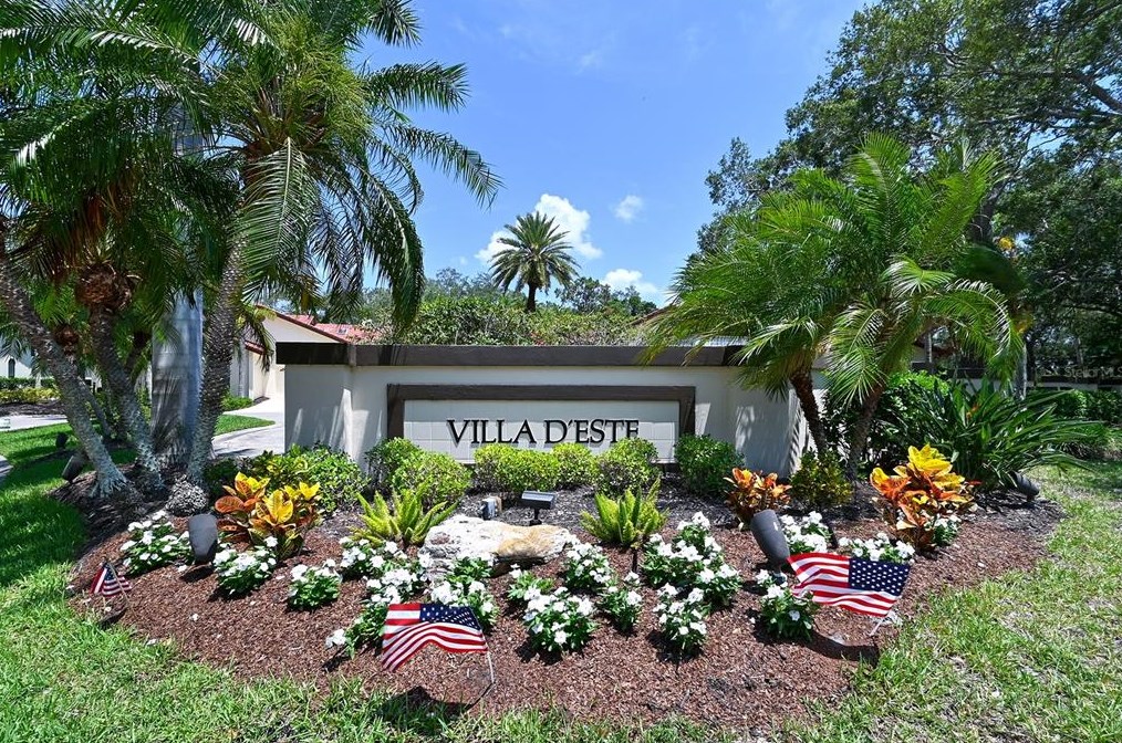 4581 Las Brisas Ln, Sarasota, FL 34238-4526