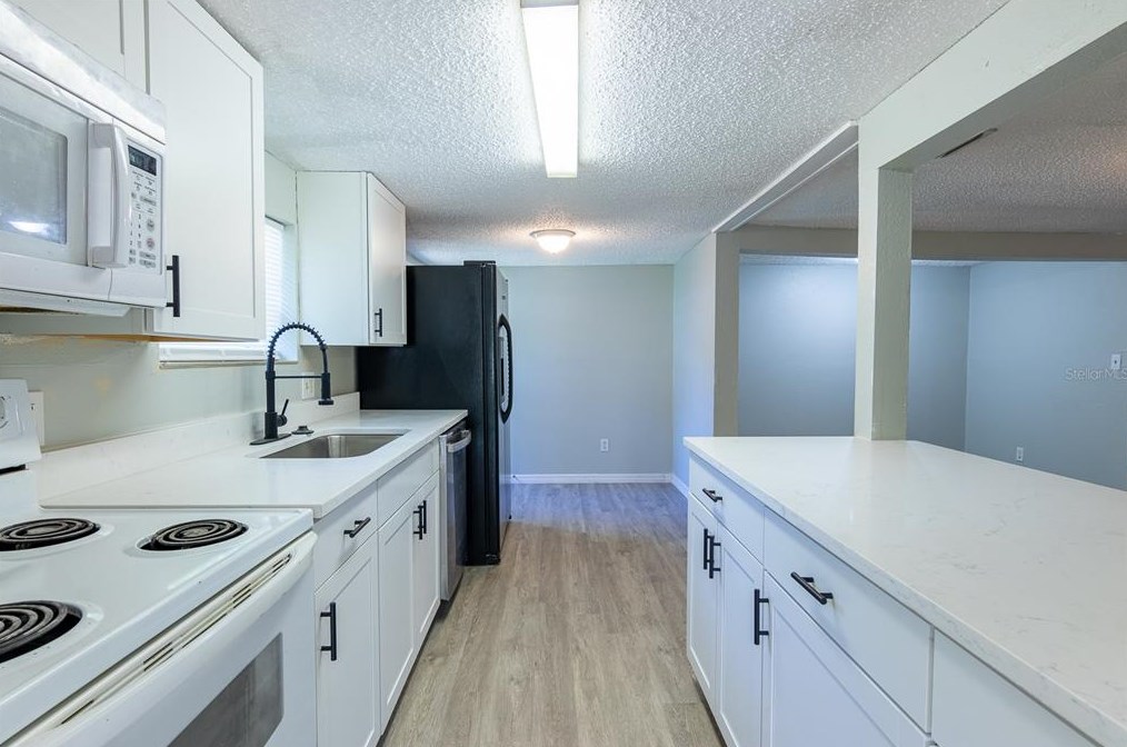 3811 Walnut Ave, Sarasota FL  34234-5540 exterior