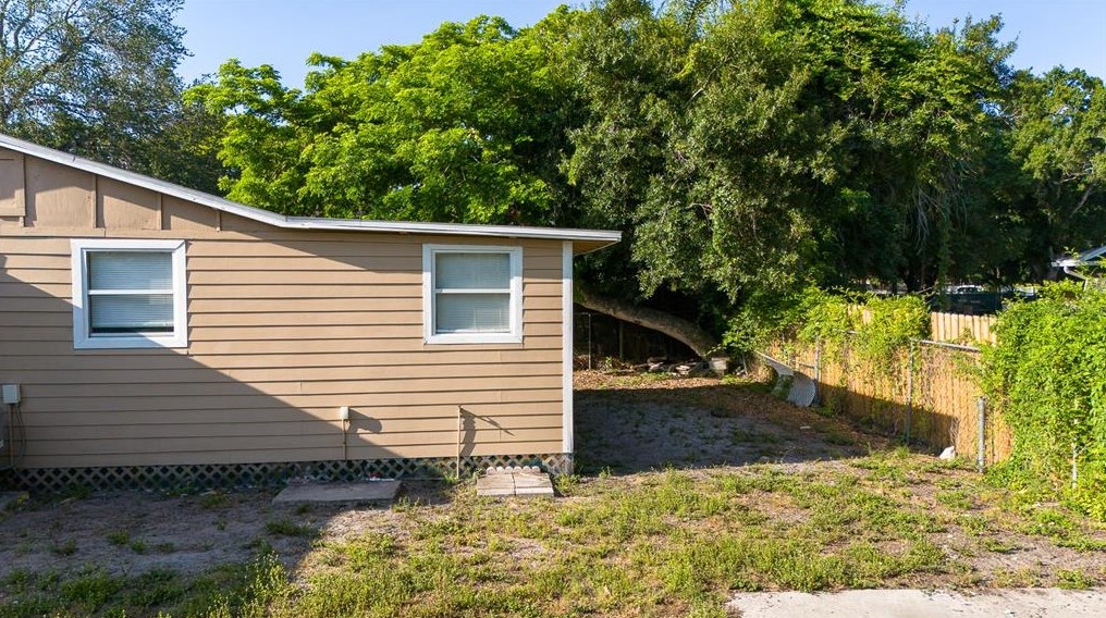 3811 Walnut Ave, Sarasota FL  34234-5540 exterior