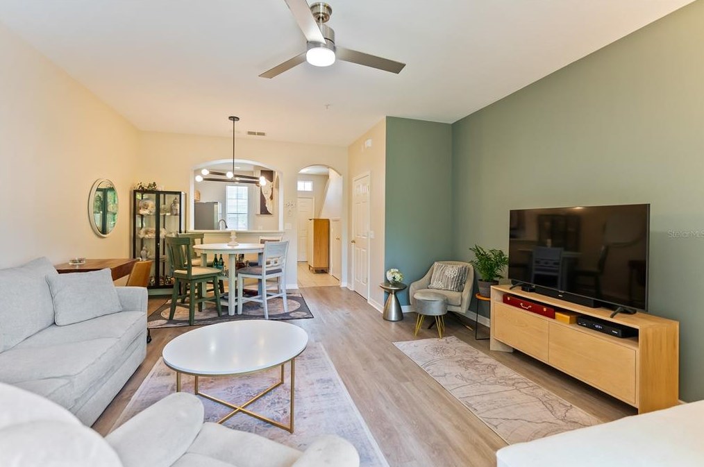 1118 Grantham Dr, Sarasota, FL 34234-8564