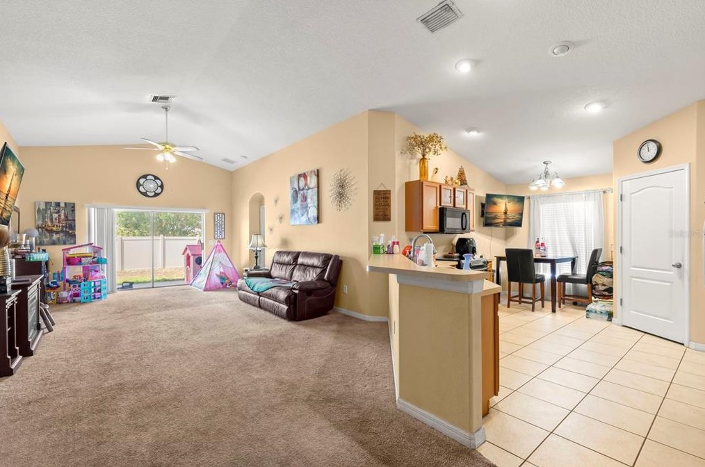 2261 Colville Chase Dr, Ruskin, FL 33570