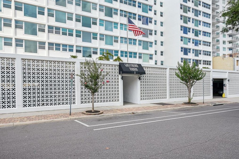 33 S Gulfstream Ave #308, Sarasota, FL 34236