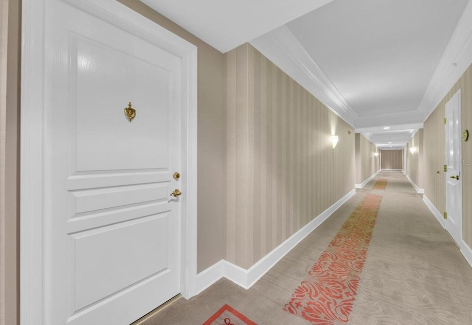 750 N Tamiami Trl #1104, Sarasota, FL 34236