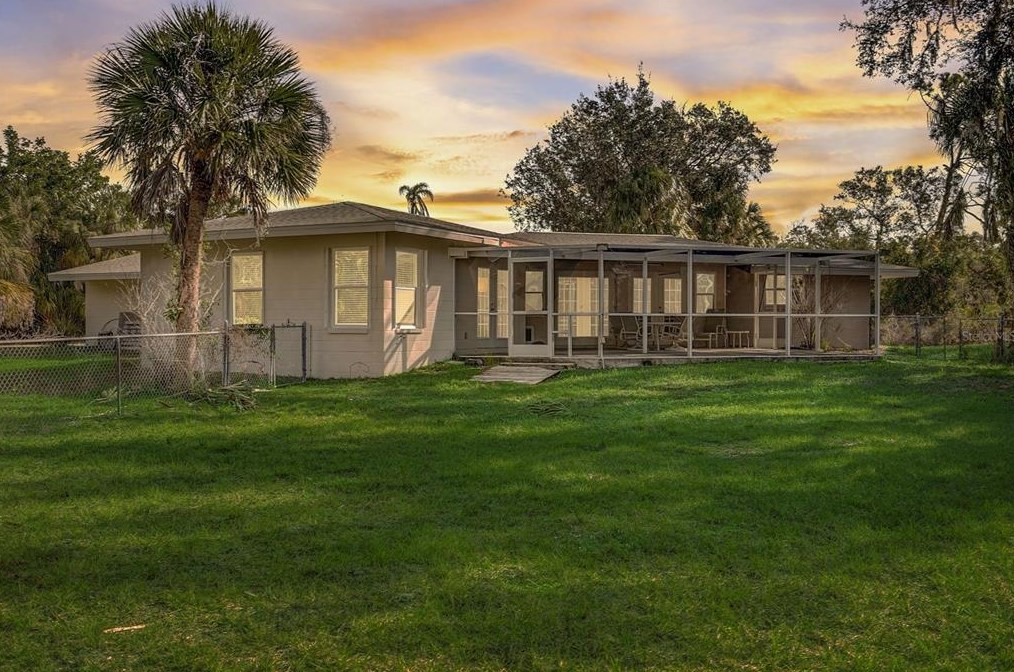 1441 Mackintosh Blvd, Nokomis, FL 34275-1723