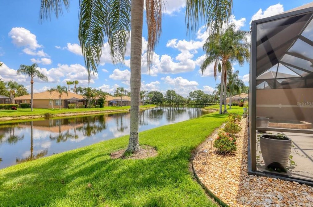 8311 Eagle Is Pl, Bradenton FL  34212-9323 exterior