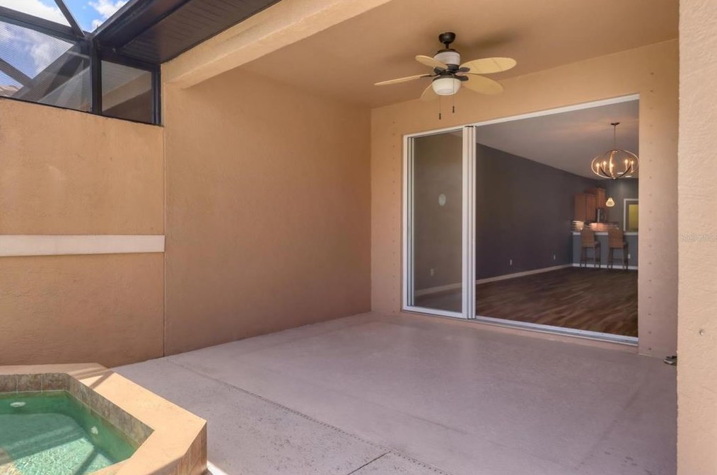 8311 Eagle Is Pl, Bradenton FL  34212-9323 exterior