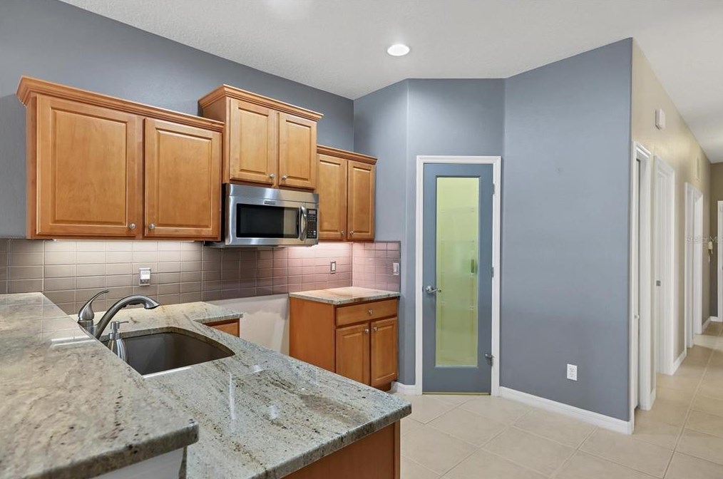 8311 Eagle Is Pl, Bradenton FL  34212-9323 exterior