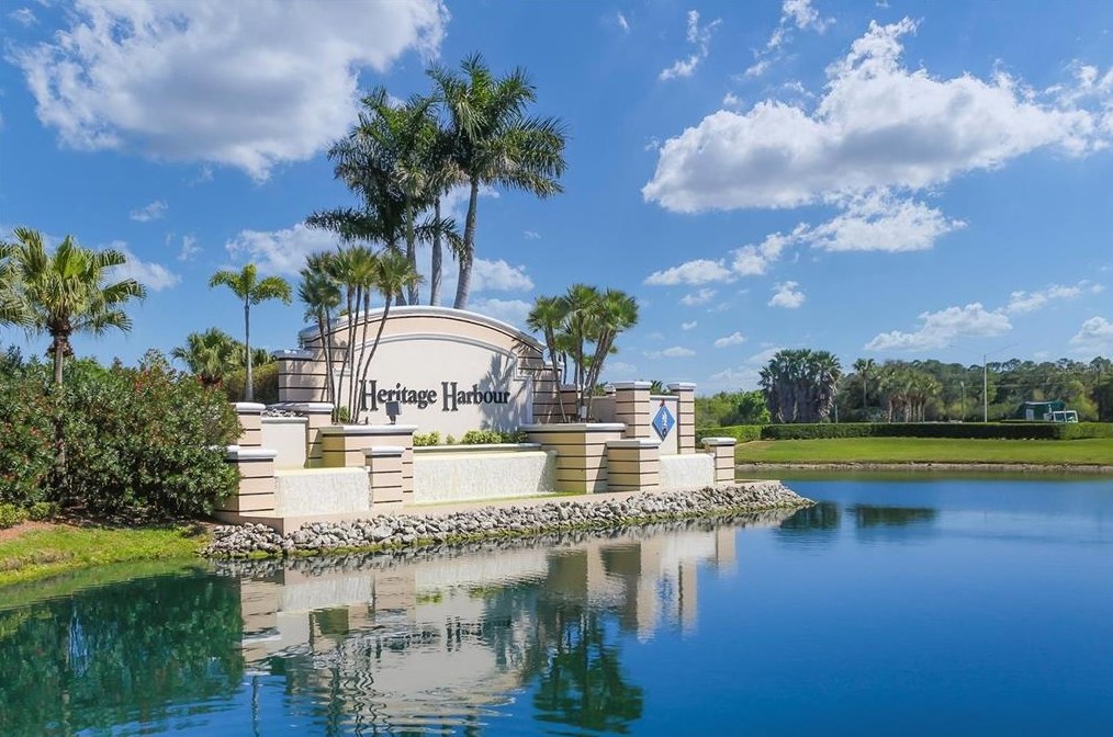 8311 Eagle Is Pl, Bradenton FL  34212-9323 exterior