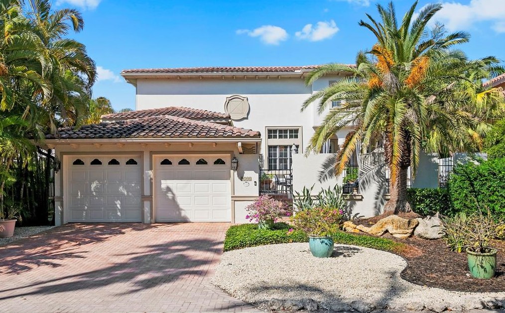 4108 Roberts Point Rd, Sarasota, FL 34242-1164