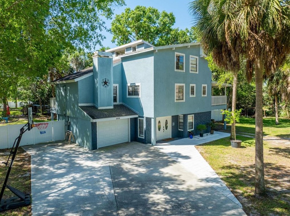 1010 State St E, Oldsmar, FL 34677