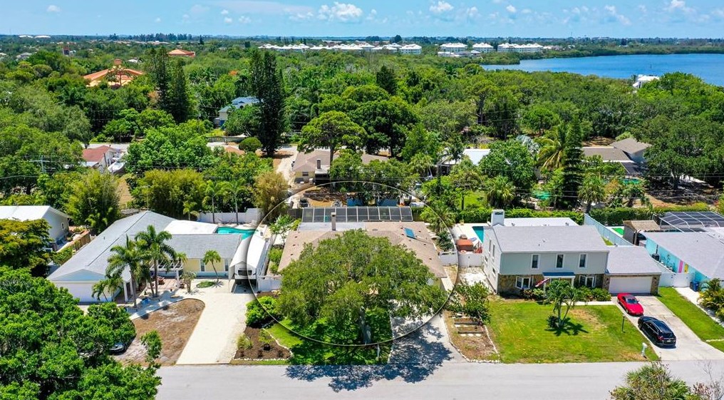 7711 25th Ave, Bradenton, FL 34209-5238