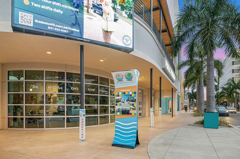 913 48th Street Cir, Bradenton FL  34203-6311 exterior