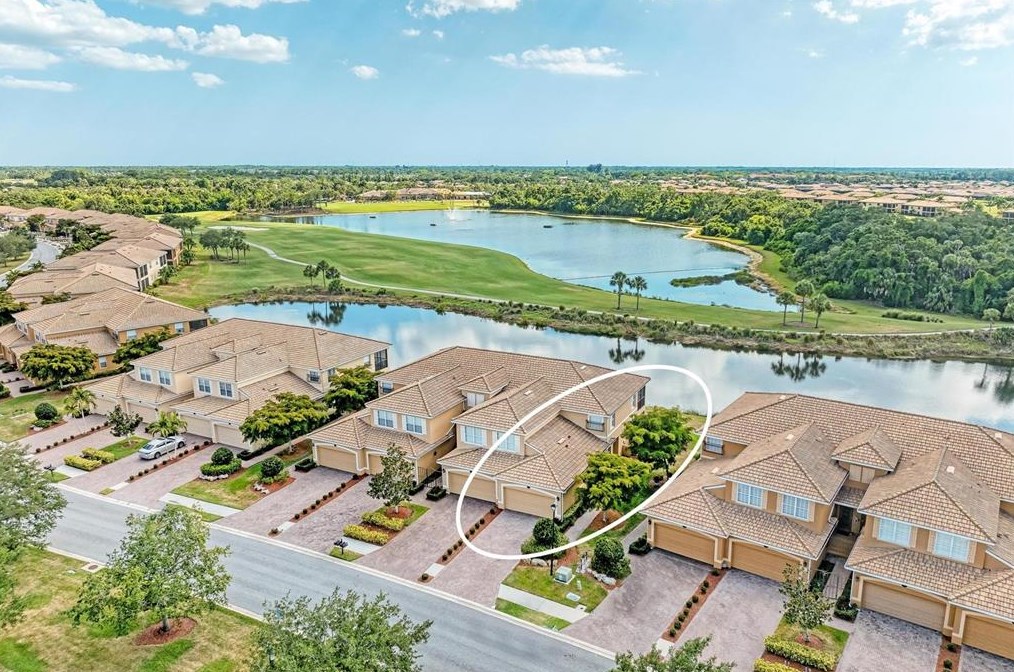 424 Winding Brook Ln #104, Bradenton, FL 34212