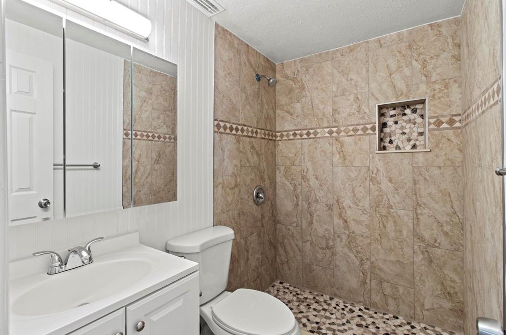 408 59 Ave Dr, Bradenton FL  34207-4221 exterior