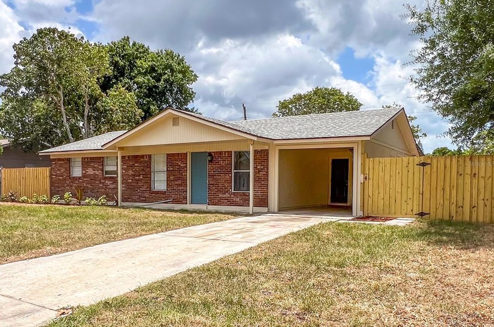 408 59th Avenue Dr, Bradenton, FL 34207-4221