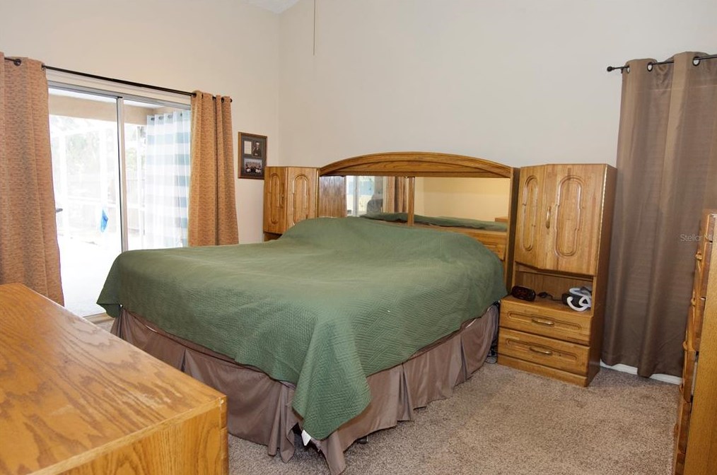 4930 72 St, Bradenton FL  34203-7946 exterior