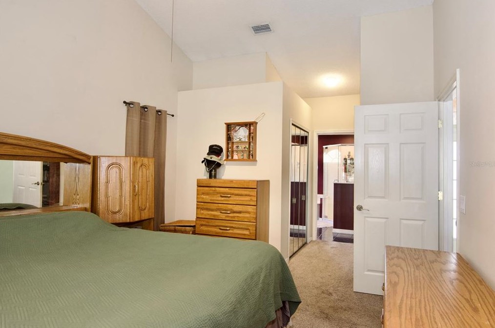 4930 72 St, Bradenton FL  34203-7946 exterior