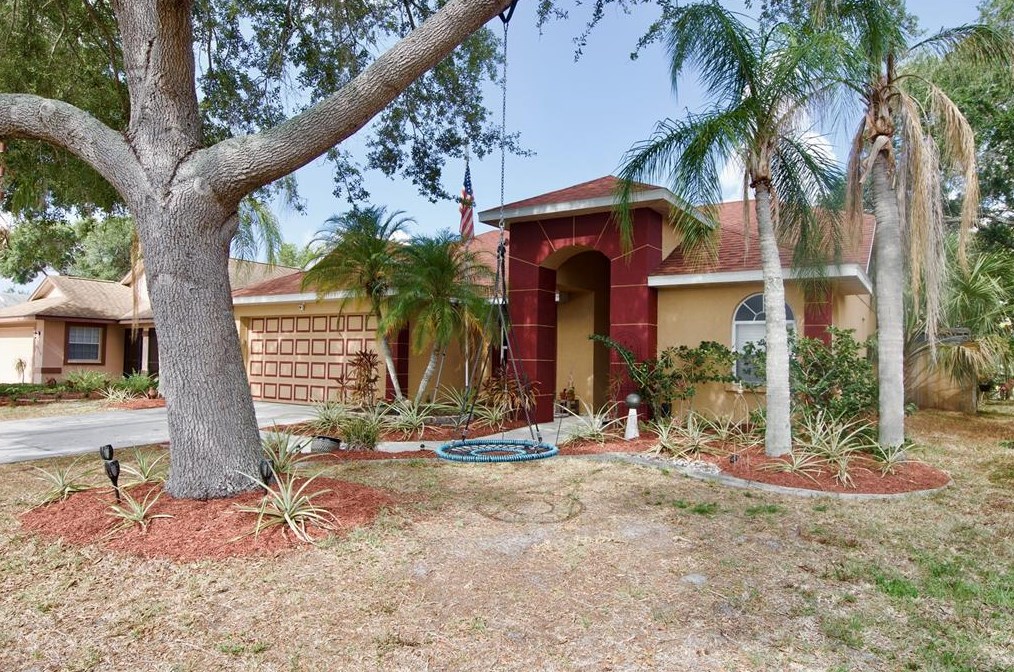 4930 72nd St, Bradenton FL  34203-7946 exterior