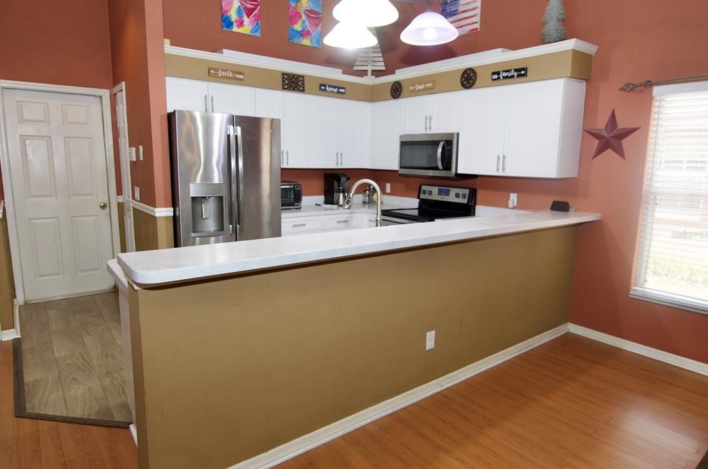 4930 72 St, Bradenton FL  34203-7946 exterior