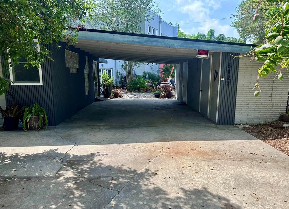 5023 Inverness Dr, Sarasota, FL 34243-4722