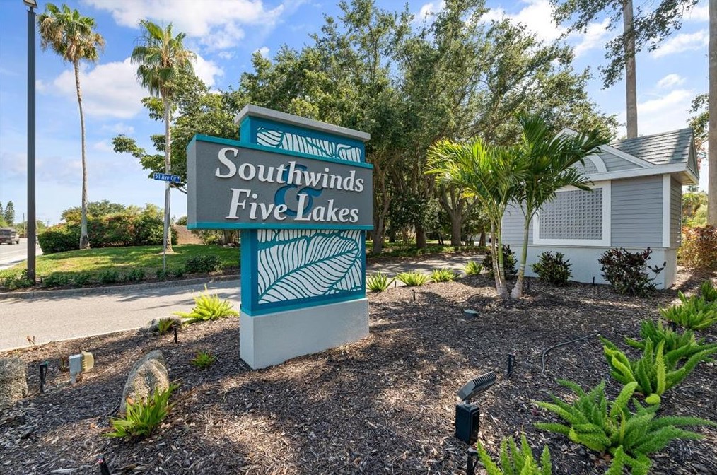 3483 51st Avenue Cir, Bradenton FL  34210-3226 exterior