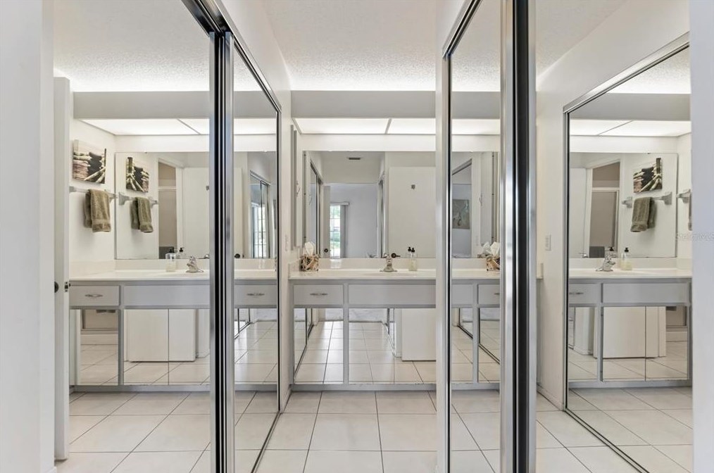 3483 51st Avenue Cir, Bradenton FL  34210-3226 exterior