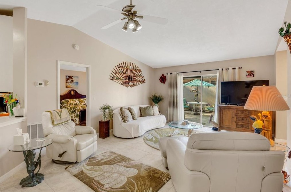 4150 Center Pointe Cir, Sarasota, FL 34233-1681