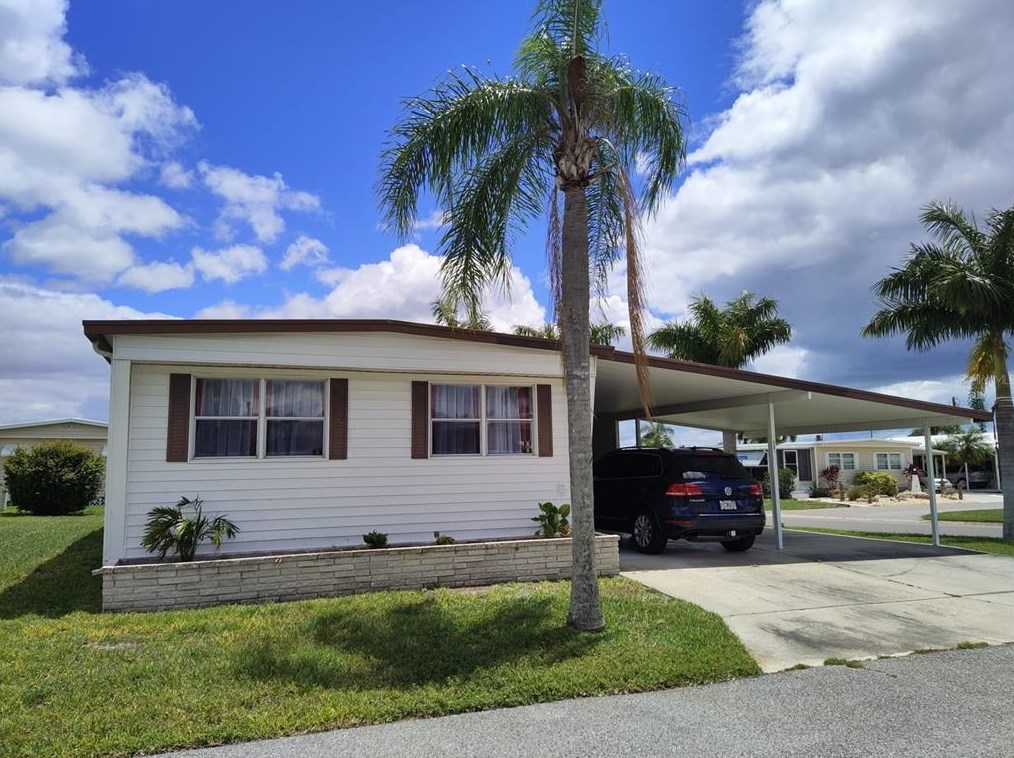 501 49th B Avenue Dr, Bradenton, FL 34203-4631
