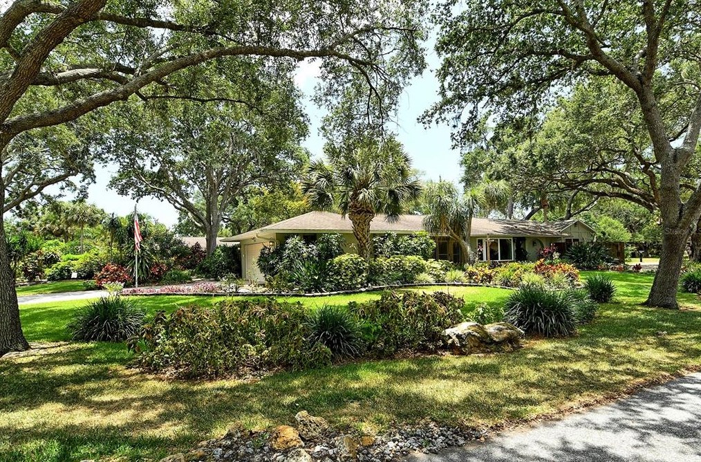 2760 Greendale Pl, Sarasota, FL 34232