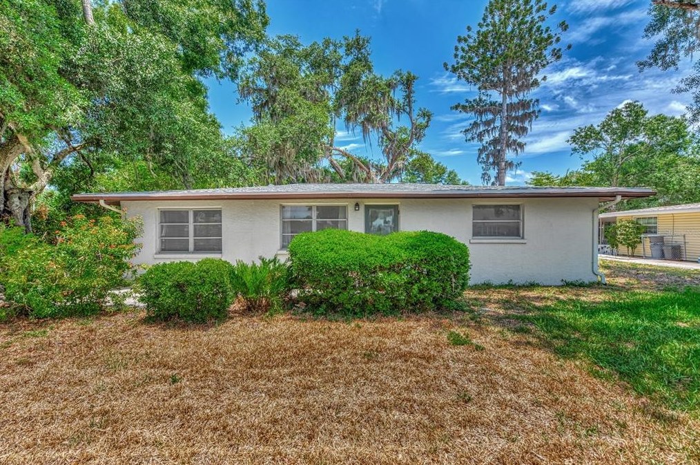 5333 Antoinette St, Sarasota, FL 34232-2302