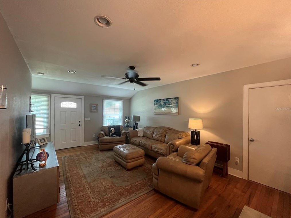 7125 Mauna Loa Blvd, Sarasota, FL 34241-5840